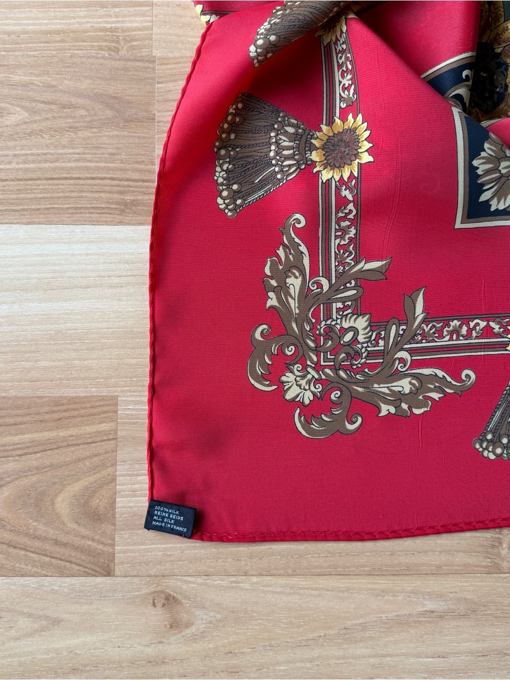 Hermes Vintage Sunflower Scarf Red Silk Paris Design 90cm - Picture 7 of 12